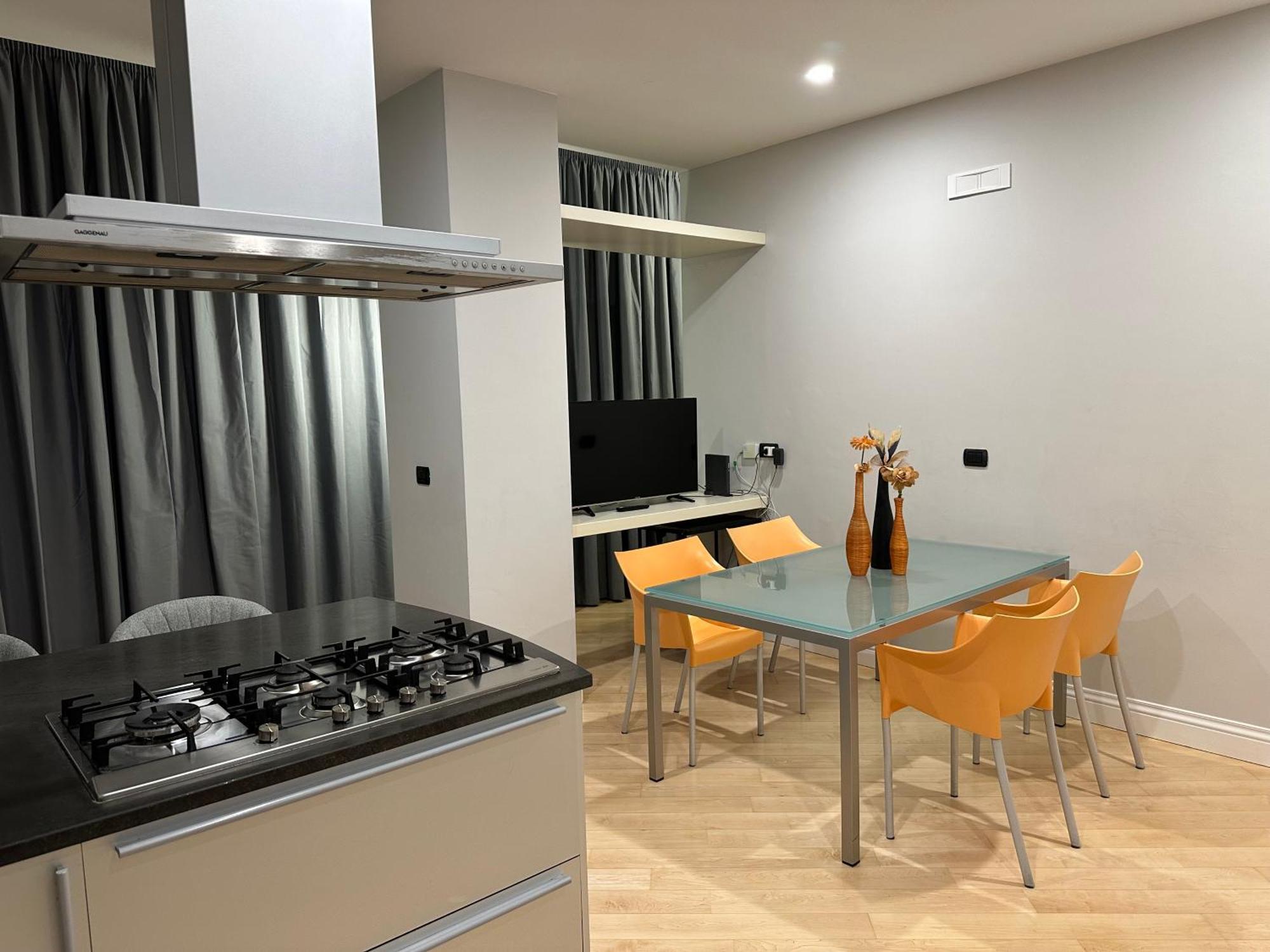 Villa Paola City Center , Luxury House In Town Centre Bari Exterior photo